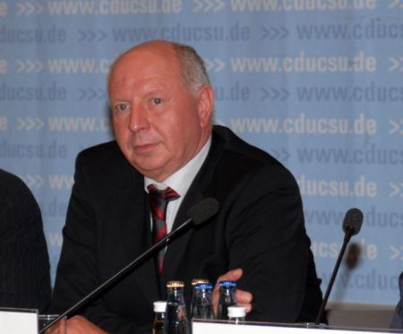 Εκχαρτ Ρέμπεργκ: «Δεν έχει κανείς συμφέρον να υπάρξει ρήξη»