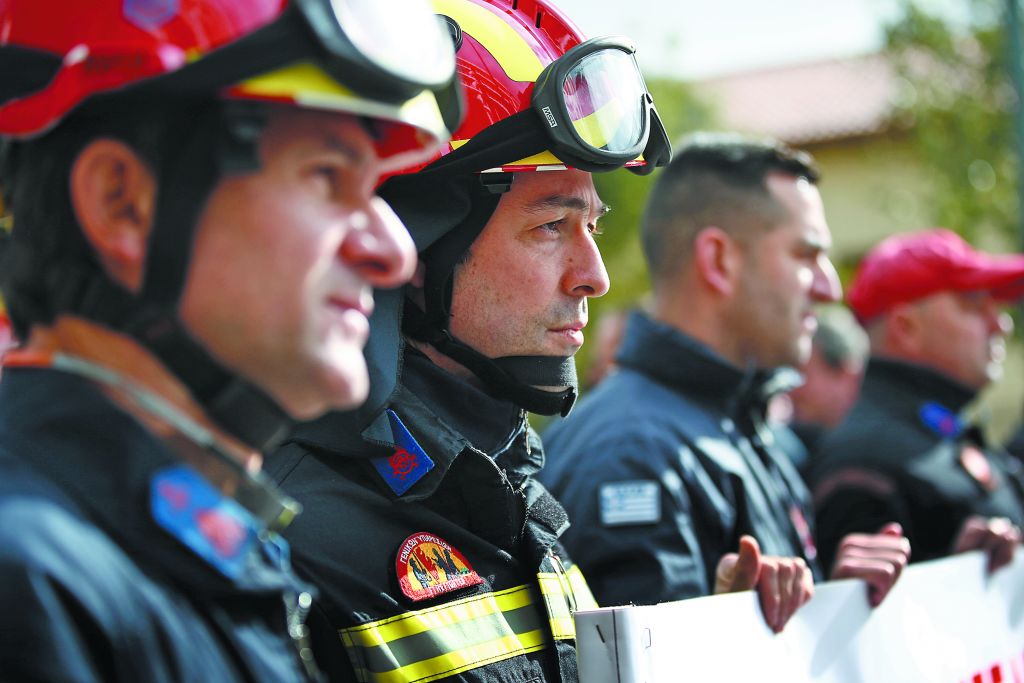 Οι νέοι μισθοί των ενστόλων