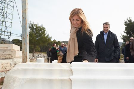 Ενα… γκάλοπ για την Μαρέβα