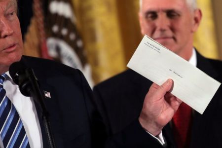 Ο Ντόναλντ Τραμπ αναφέρθηκε στη «θαυμάσια επιστολή»  Ομπάμα