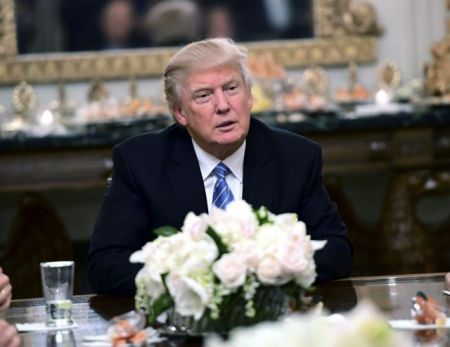 Πρόσκληση στον Τραμπ να εκφωνήσει ομιλία στο Κογκρέσο την 28η Φεβρουαρίου