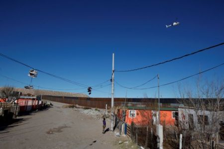 Ο Τραμπ υπέγραψε προεδρικό διάταγμα για το τείχος στα σύνορα με Μεξικό