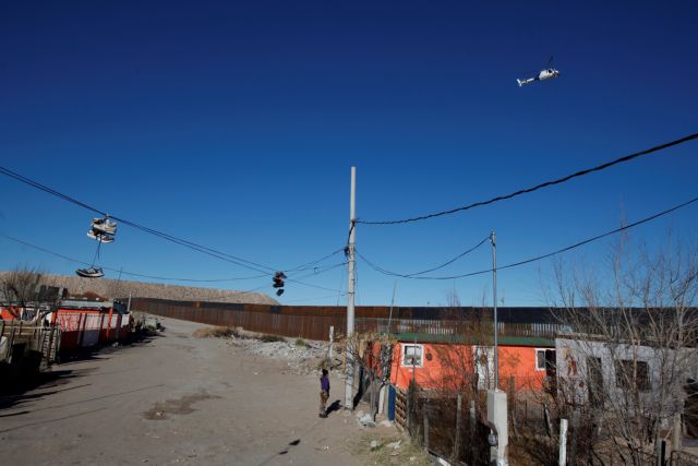 Ο Τραμπ υπέγραψε προεδρικό διάταγμα για το τείχος στα σύνορα με Μεξικό