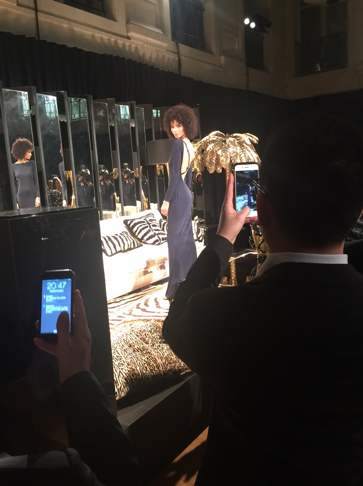 Σίβυλλα alert! Οι πλέον θεαματικές βιτρίνες είναι στο Παρίσι