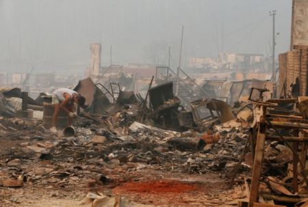 Καταστροφικές φωτιές στη Χιλή-10 νεκροί και στάχτη μία κωμόπολη