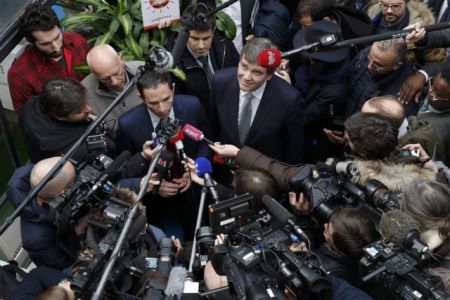 Αμόν, Μακρόν, Φιγιόν και στο βάθος Λεπέν