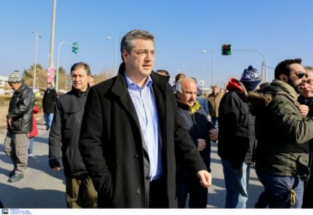 Τζιτζικώστας: Να ζητήσει η κυβέρνηση την αντικατάσταση του Νίμιτς