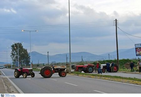 Μικροένταση στο αγροτικό μπλόκο των Ευζώνων