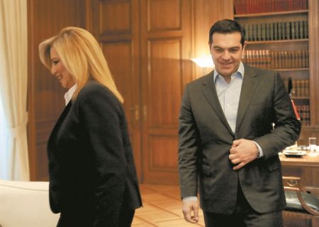 Ασφυκτικό φλερτ από ΣΥΡΙΖΑ…