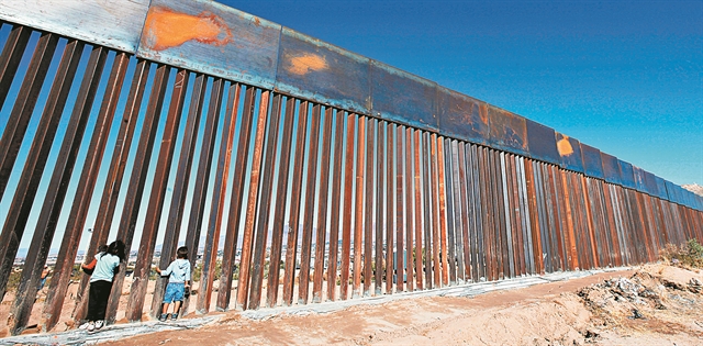 Στην εποχή των τειχών