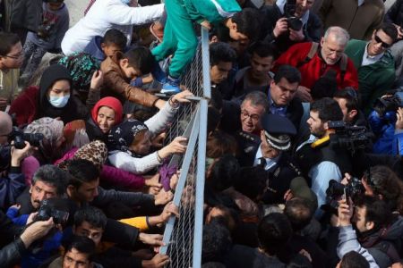 Ύπατη Αρμοστεία: Έκκληση για συνέχιση της μετεγκατάστασης αιτούντων άσυλο
