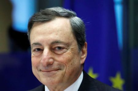 Ντράγκι: Μέτρα για χρέος & κλείσιμο αξιολόγησης για ένταξη στο QE