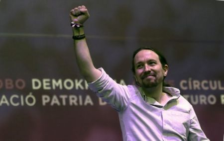 Ο Ιγκλέσιας επανεξελέγη στην ηγεσία του Podemos