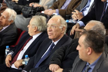 Ο Αλ. Τσίπρας θα απαντήσει σε ερώτηση του Β. Λεβέντη για το Eurogroup