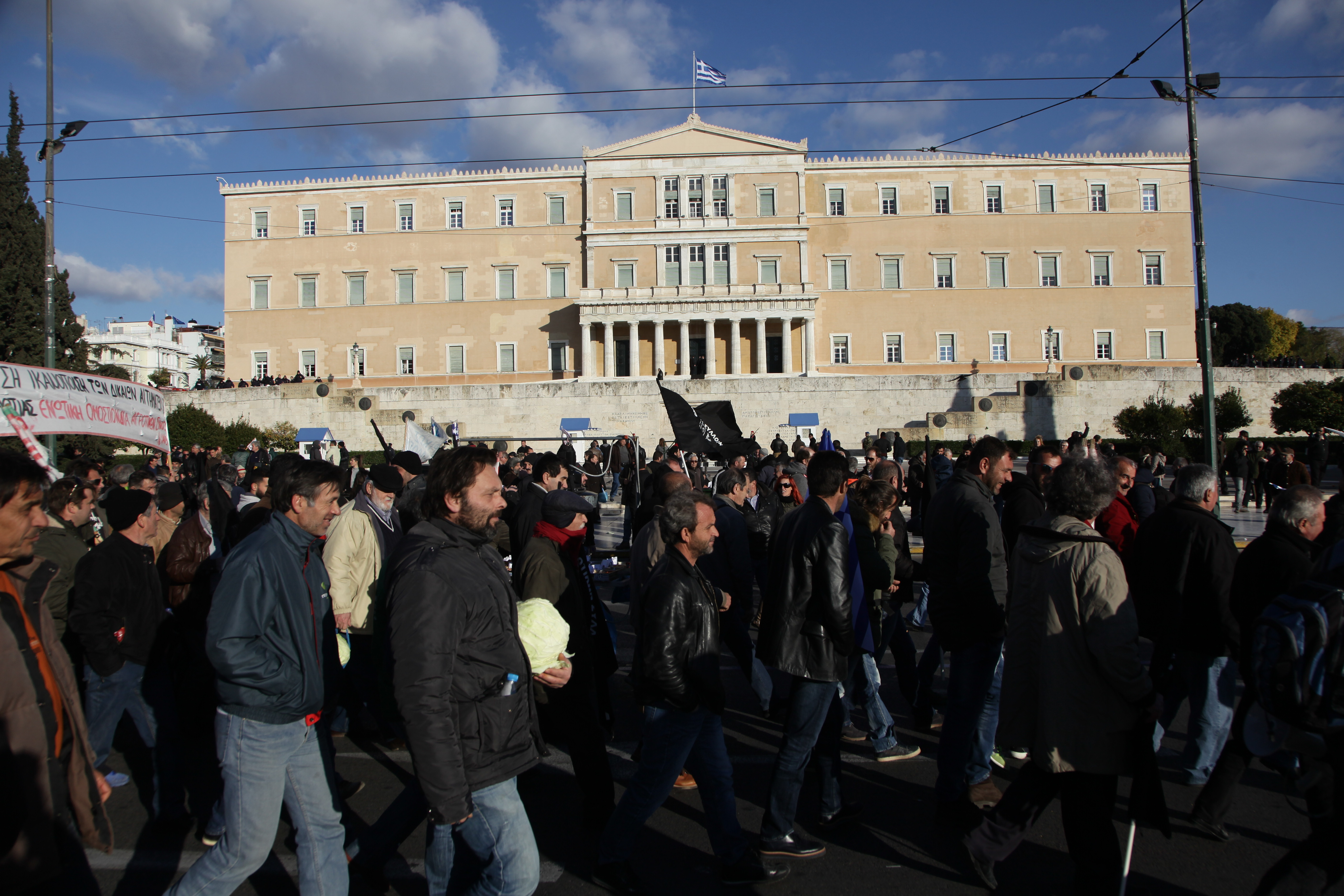 Ερώτηση 31 βουλευτών του ΣΥΡΙΖΑ για τις αθέμιτες πρακτικές των εισπρακτικών εταιρειών