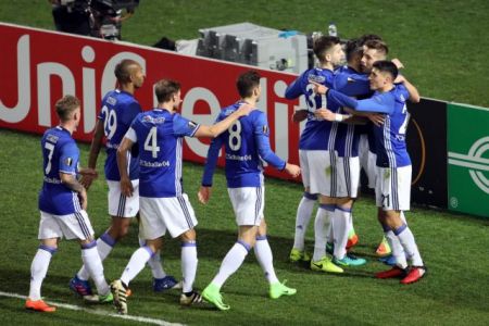 Λίγος ΠΑΟΚ… πρόκριση για Σάλκε με «τριάρα» στην Τούμπα