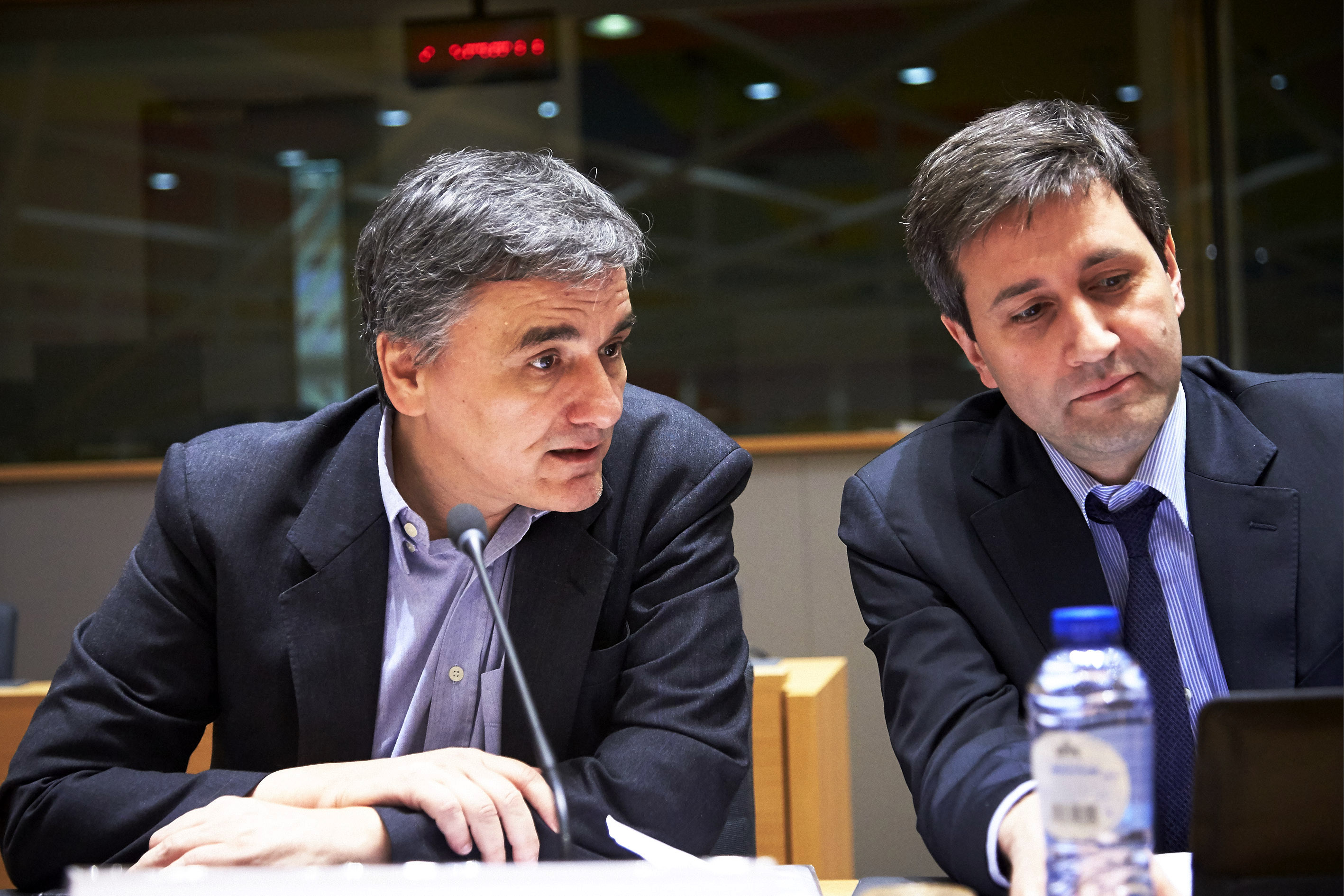 Brussels negotiations: Tsakalotos – Houliarakis – Ahtsioglou facing creditors’ tough demands