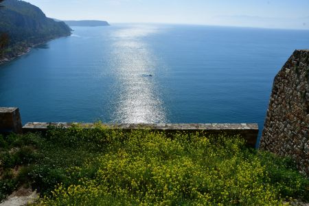 Ή στραβός είναι ο αιγιαλός ή στραβά αρμενίζουμε