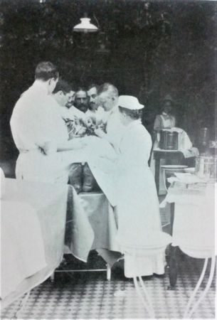 Η ιστορία της οικογένειας, η ιστορία του έθνους