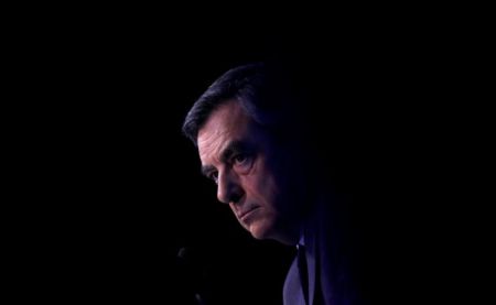 Ανακριτής ξεκινά έρευνα για το σκάνδαλο που βαραίνει τον Φιγιόν