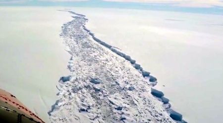 Ανταρκτική: Αντίστροφη μέτρηση για αποκόλληση παγόβουνου 5.000 τ.χλμ