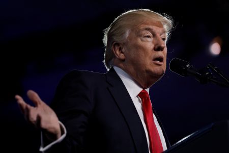 Νέα επίθεση Τραμπ σε μέσα ενημέρωσης και FBI