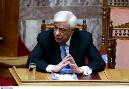 Παυλόπουλος: Αυτονόητο δικαίωμα της Ελλάδας να θωρακίζει τα Δωδεκάνησα