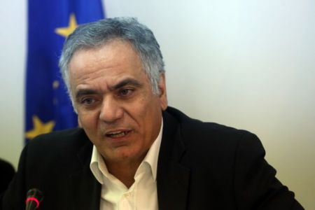 Σκουρλέτης: Εντός Μαΐου η ρύθμιση για 30.000 συμβασιούχους