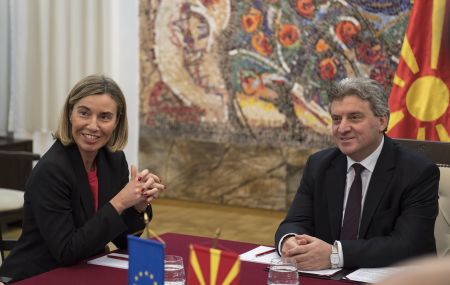 Στα άκρα η πολιτική κρίση, με «αλβανικό» χρώμα, στα Σκόπια