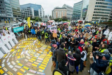 Εκατοντάδες διαδήλωσαν στις Βρυξέλλες