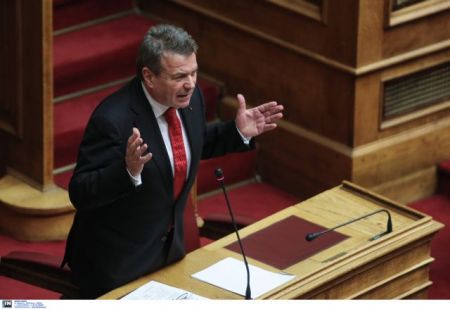 Πετρόπουλος: «Όχι στην απελευθέρωση των ομαδικών απολύσεων»