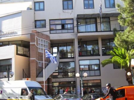 Ερώτηση 21 βουλευτών του ΣΥΡΙΖΑ για την «πολιορκία» του δημαρχείου Ν. Φιλαδέλφειας