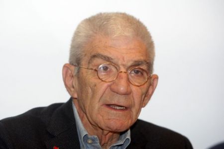 Μπουτάρης: Αν χρειαστεί, να αλλάξει το «Αεροδρόμιο Μακεδονία« σε «Ν.Γκάλης»