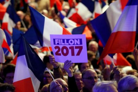 «Ρίξε τους τόνους» λένε οι Ρεπουμπλικανοί στον Φιγιόν