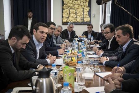 Τσίπρας: Να ευνοήσουμε τις επενδύσεις για νέες θέσεις εργασίας