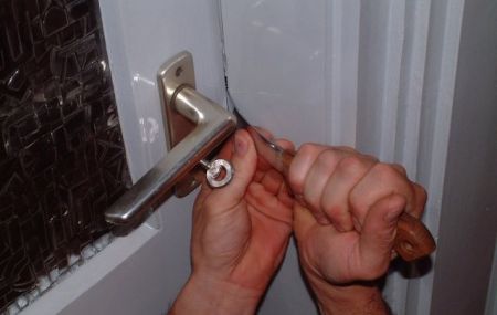 Οι αρχές αφήνουν διαρκώς ελεύθερο δράστη για κλοπές