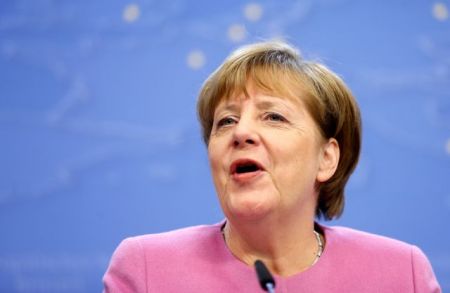 Περαιτέρω βοήθεια στην Ελλάδα για το προσφυγικό ανήγγειλε η Μέρκελ