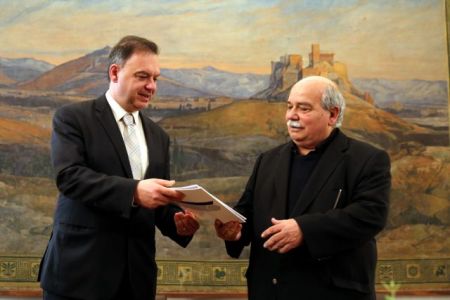 Τον αντικαταστάτη του Λιαργκόβα αναζητά η Βουλή