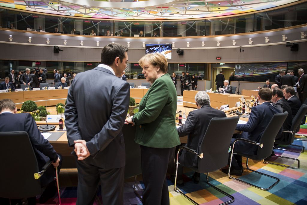 Τηλεφωνική συνομιλία Μέρκελ-Τσίπρα εν όψει Eurogroup