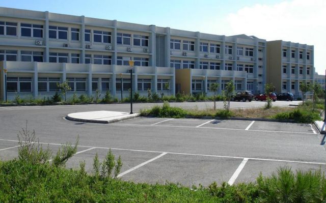 Εξωση των ΕΛΤΑ από το Πανεπιστήμιο Πατρών