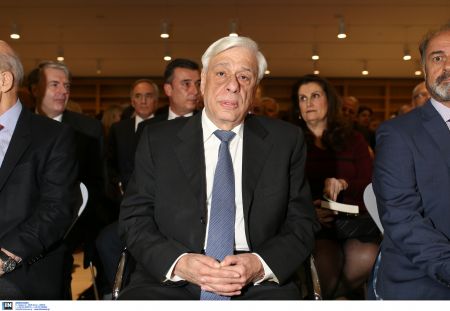 Παυλόπουλος: Παρά την κρίση, η Ελλάδα πράττει το χρέος της στο προσφυγικό