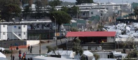 DW: Χωρίς προοπτική οι πρόσφυγες στην Ελλάδα