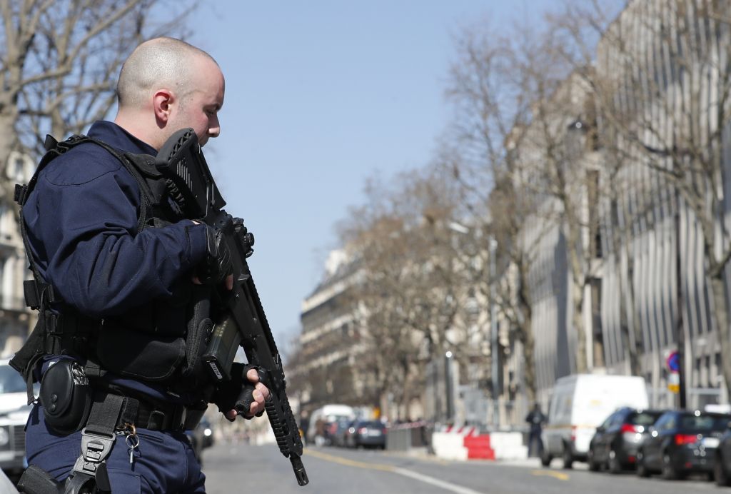 O Βασίλης Κικίλιας εμφανιζόταν ως αποστολέας στο τρομο – δέμα προς το ΔΝΤ – Ταχυδρομήθηκε από την Ελλάδα