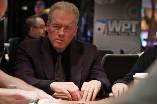 Ο δισεκατομμυριούχος πίσω από τη «μηχανή προπαγάνδας» του Τραμπ