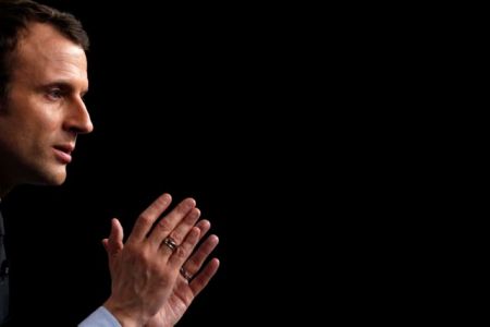 Προβάδισμα Μακρόν από τον α’ γύρο, σύμφωνα με δημοσκόπηση