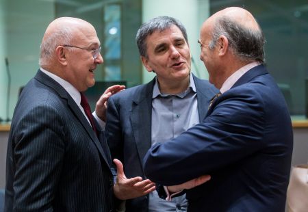 Τσακαλώτος – Αχτσιόγλου – Χουλιαράκης: Παραμένουν Βρυξέλλες για να κλείσουν την αξιολόγηση