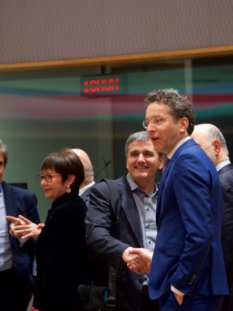 Σύγκλιση σε οδυνηρά μέτρα και αντίμετρα για το κλείσιμο της αξιολόγησης – Aγκάθι» το εργασιακό