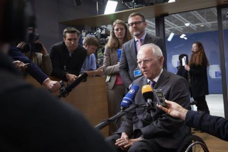 Υπέρ της μεταφοράς πόρων στις πιο αδύναμες χώρες ο Σόιμπλε