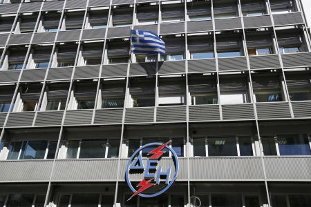 «Μπλακ άουτ» στον ΣΥΡΙΖΑ για την πώληση της ΔΕΗ