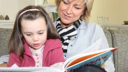 Καλύτερες μητέρες οι γυναίκες που αποκτούν παιδιά σε μεγάλη ηλικία